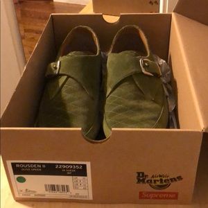 Supreme X Dr. Martens Rousden II olive green